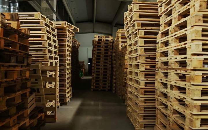 Palettes en bois sur mesure Île-de-France