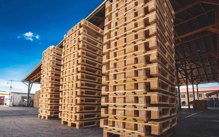 Vente de palettes en bois Île-de-France